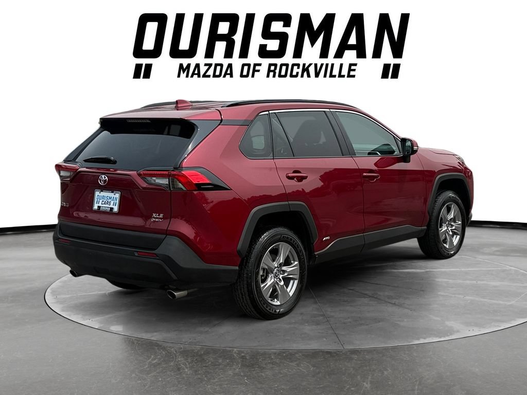 Used 2025 Toyota RAV4 XLE AWD/4WD image 6
