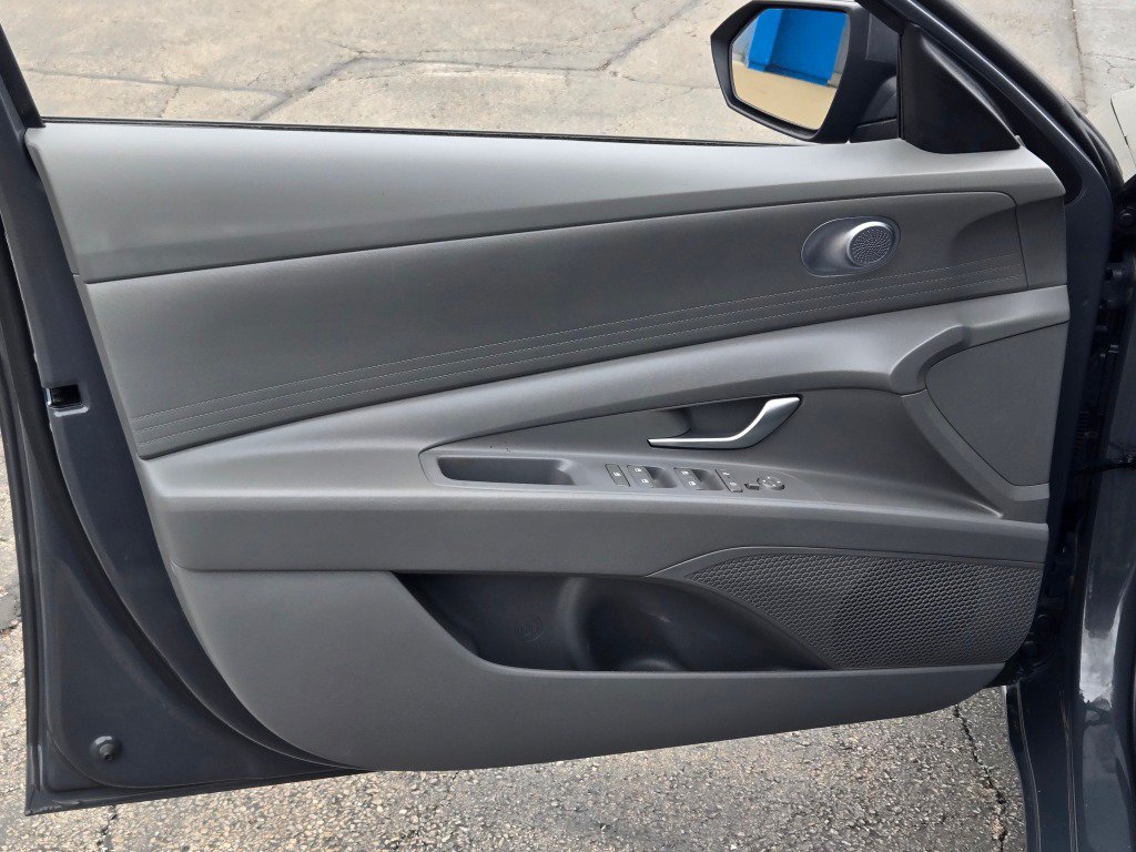 Used 2024 Hyundai Elantra SEL FWD image 18