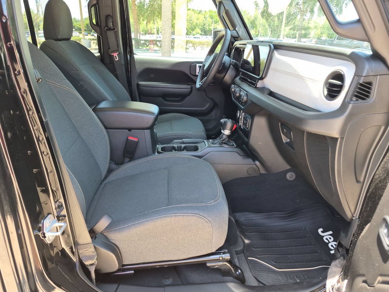 Used 2024 Jeep Wrangler Unlimited Sport AWD/4WD image 23
