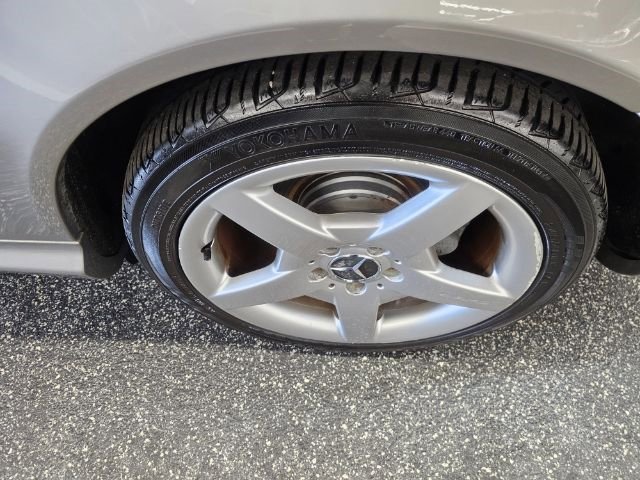 Used 2005 Mercedes-Benz CLK 500 Cabriolet image 30