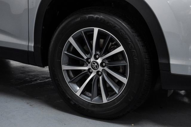 Used 2019 Toyota Highlander XLE image 43