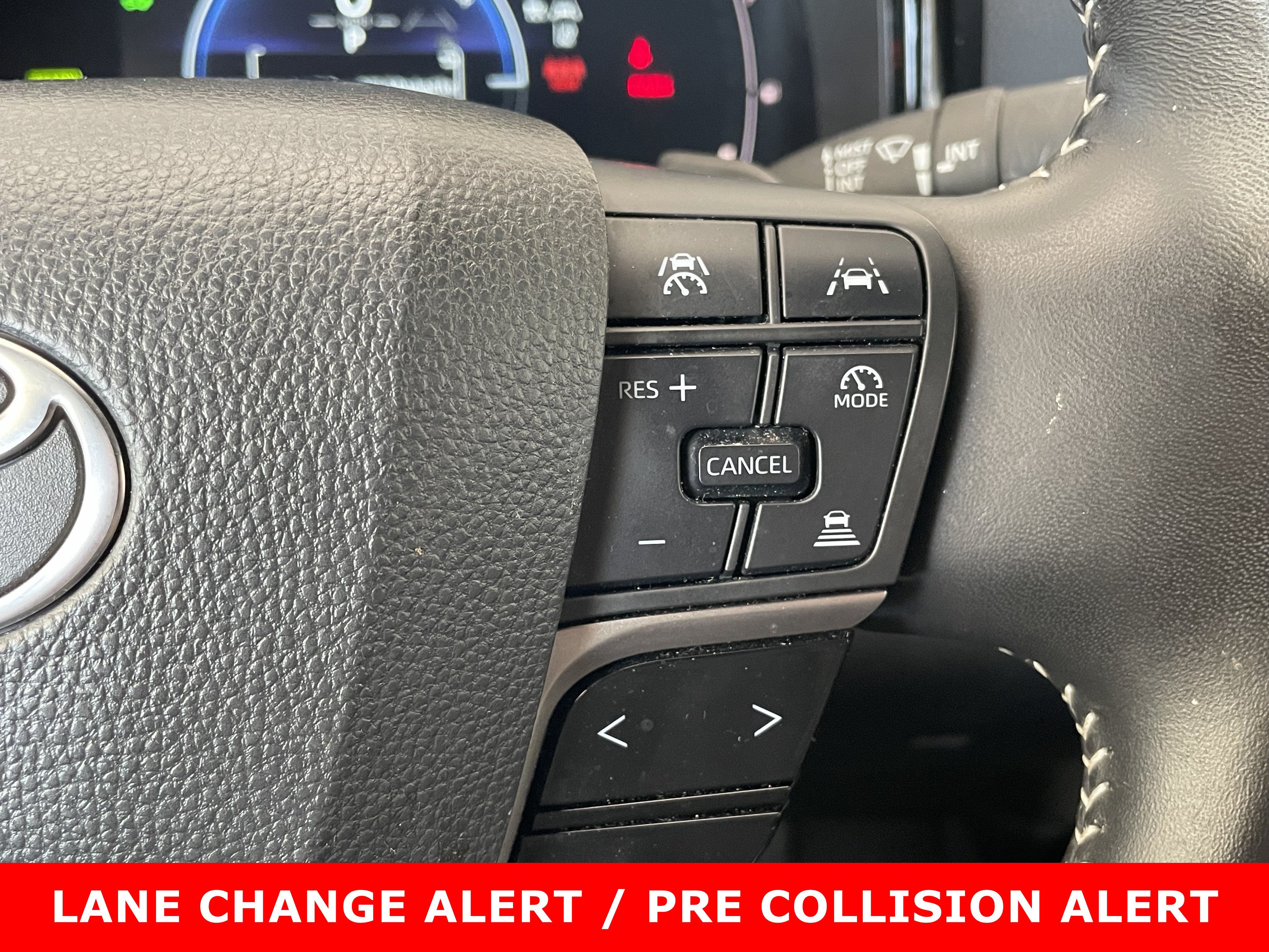 Used 2025 Toyota Camry SE FWD image 16