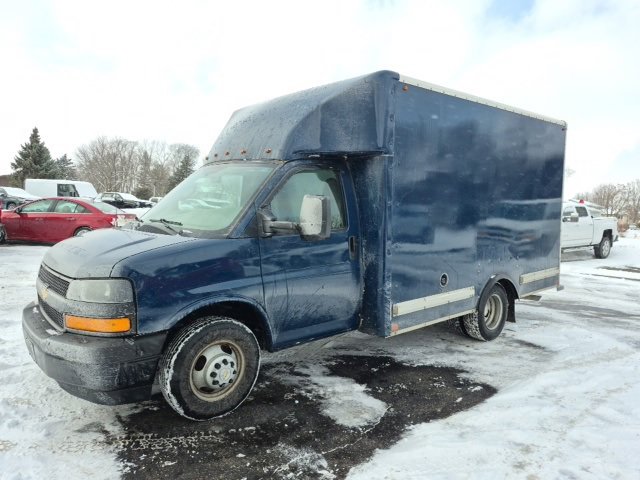 Used 2020 Chevrolet Express 3500 Work Van 2D Chassis w/ Driver Convenience Package image 4