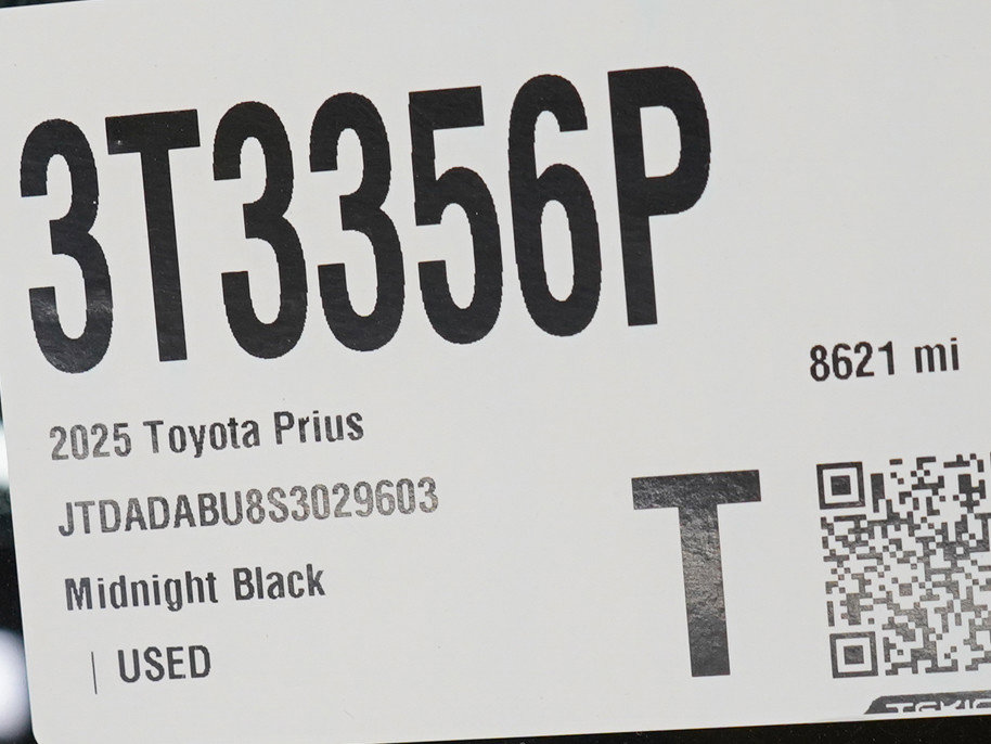 Used 2025 Toyota Prius Limited image 32