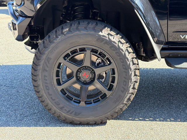 New 2026 Ford Bronco Raptor w/ Interior Carbon Fiber Pack AWD/4WD image 13
