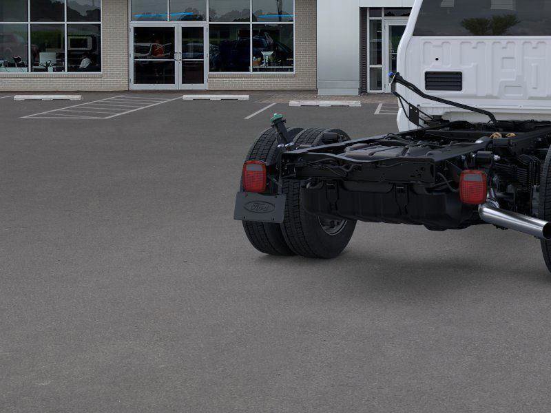 New 2025 Ford F550 4x4 Regular Cab Super Duty image 6