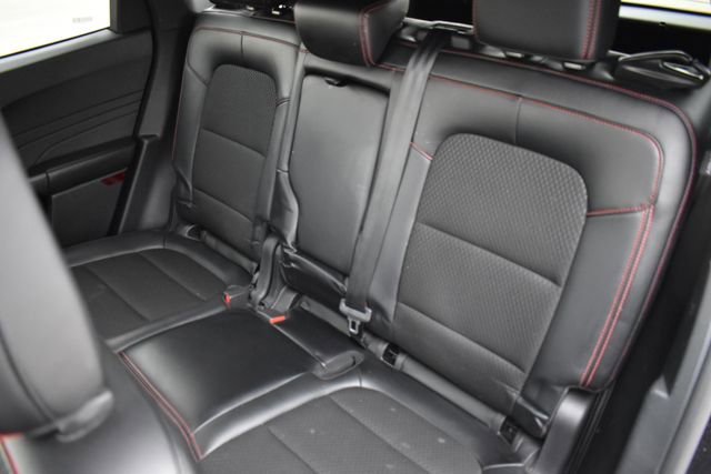 Used 2025 Ford Escape ST-Line image 19