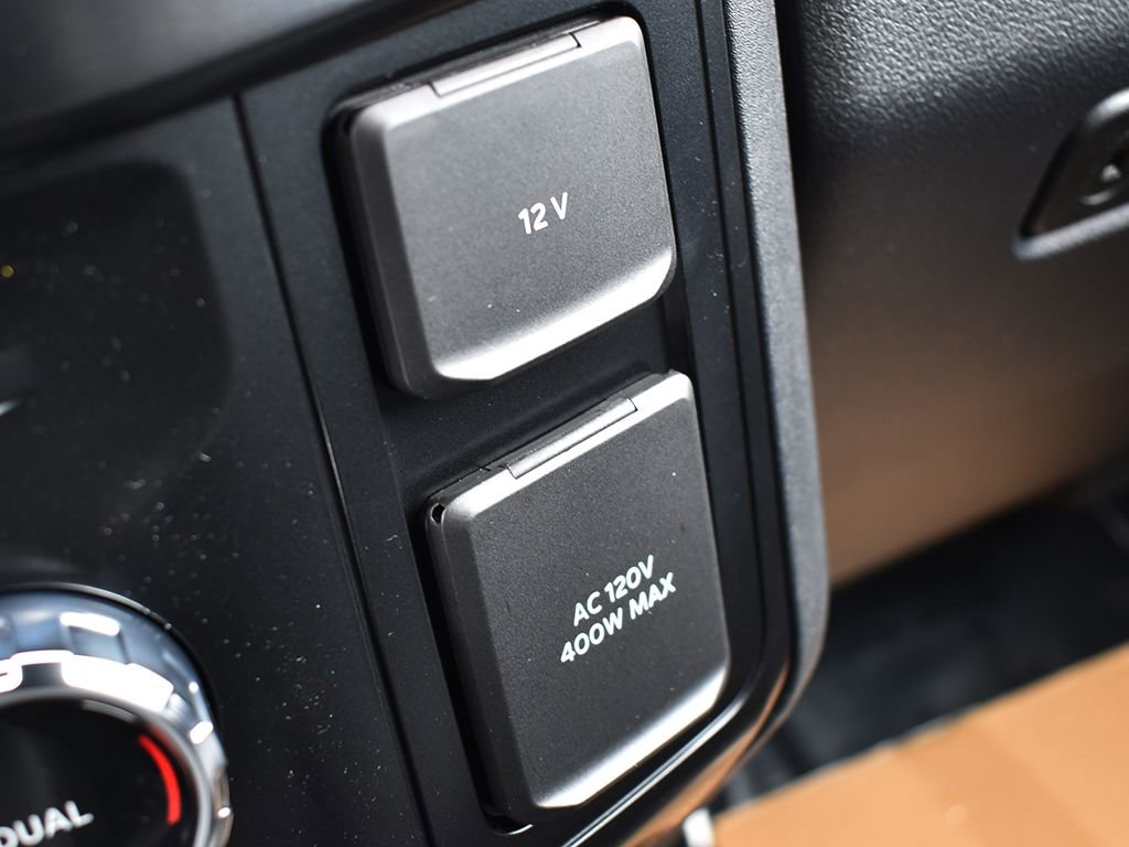 New 2026 Ford F250 Lariat w/ Chrome Package image 25