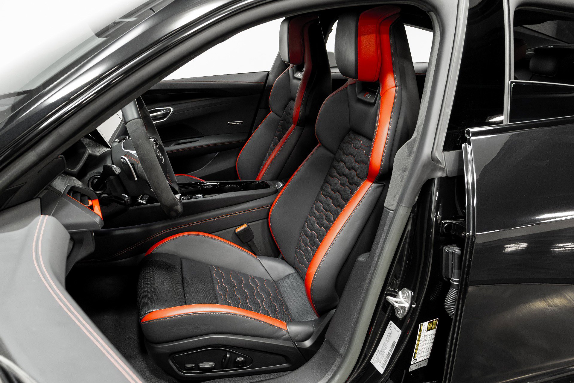 Used 2023 Audi RS e-tron GT image 6