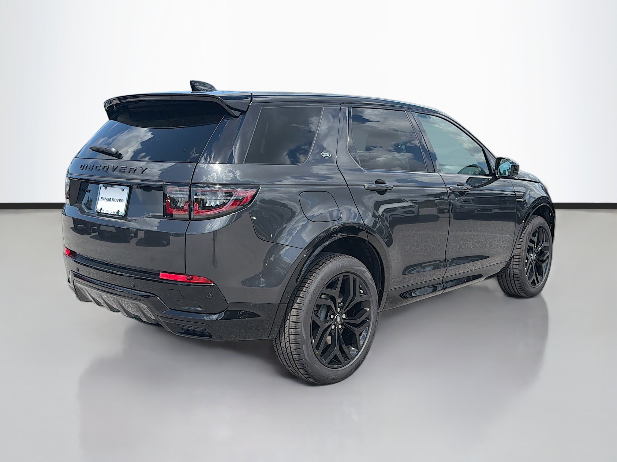 New 2026 Land Rover Discovery Sport Landmark AWD/4WD image 5