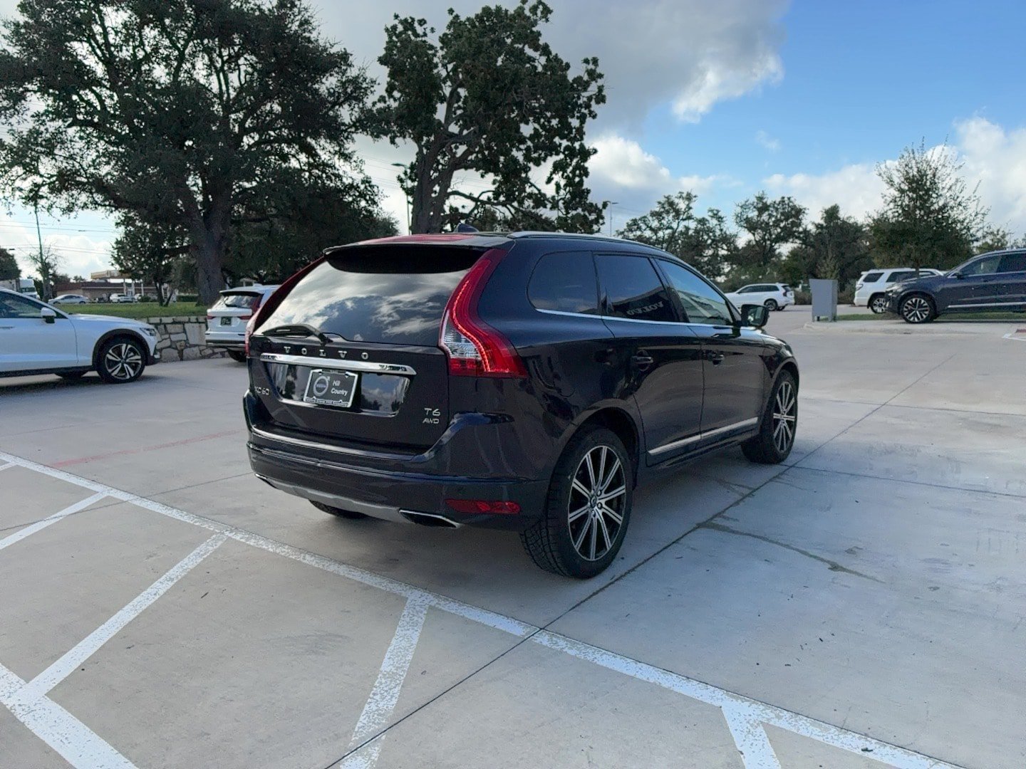 Used 2017 Volvo XC60 T6 Inscription w/ Climate Package AWD/4WD image 6