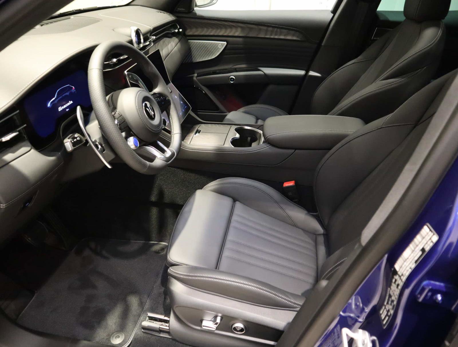 New 2025 Maserati Grecale GT image 23