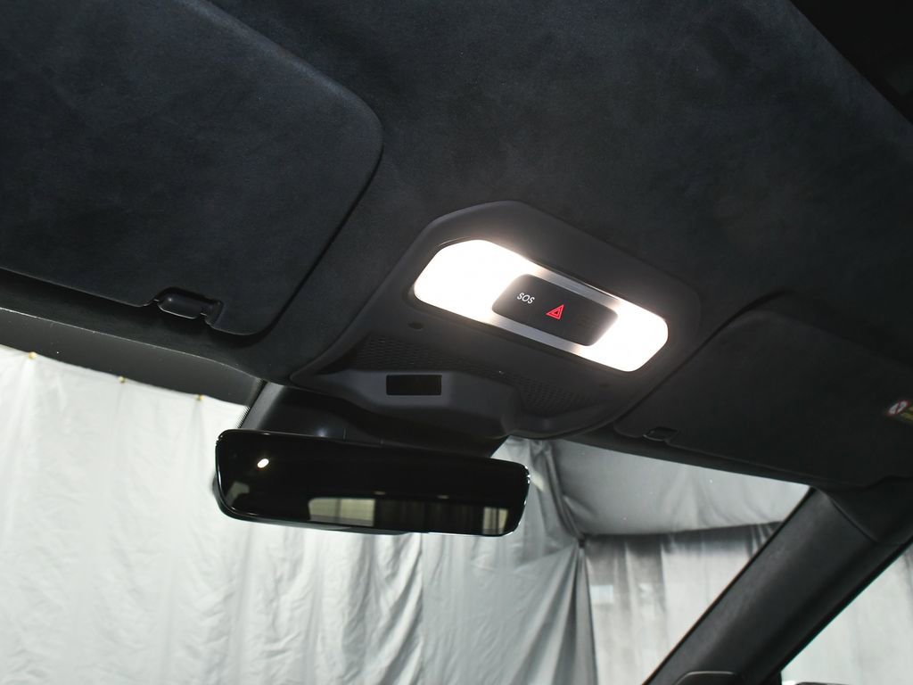 Used 2022 Rivian R1S Launch Edition image 33