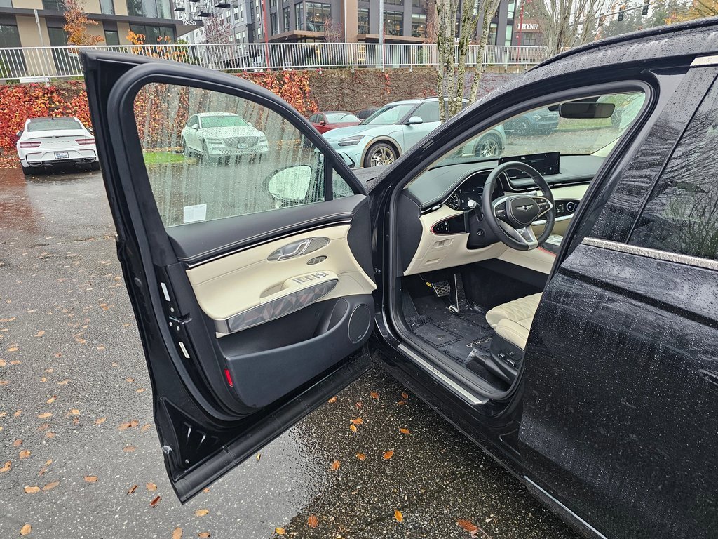 Used 2025 Genesis GV70 3.5T Sport w/ Sport Advanced Package image 20