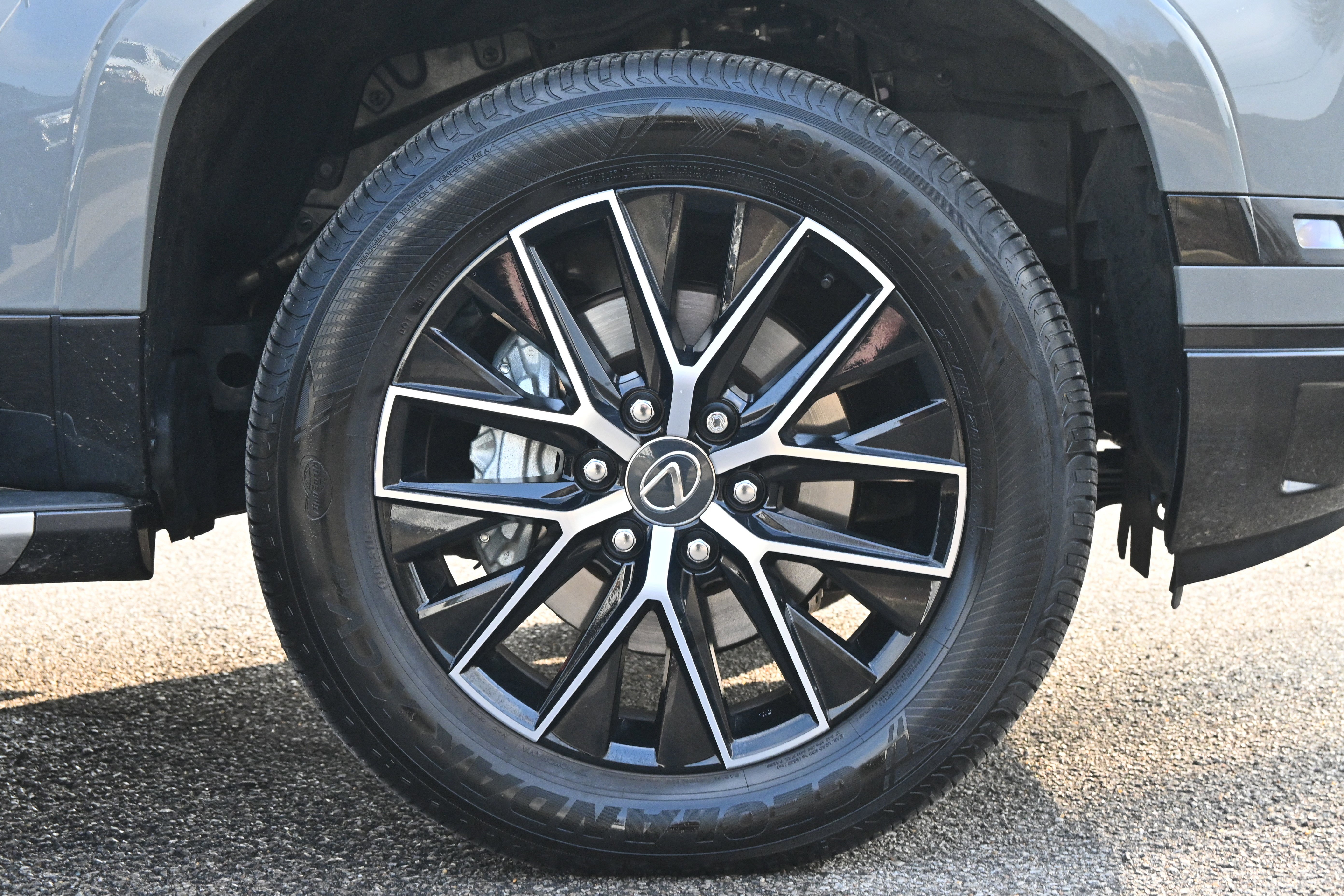 Used 2025 Lexus GX 550 image 23