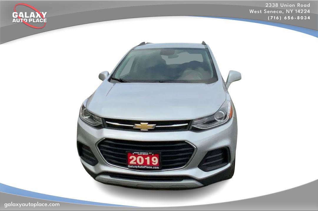 Used 2019 Chevrolet Trax LT image 2