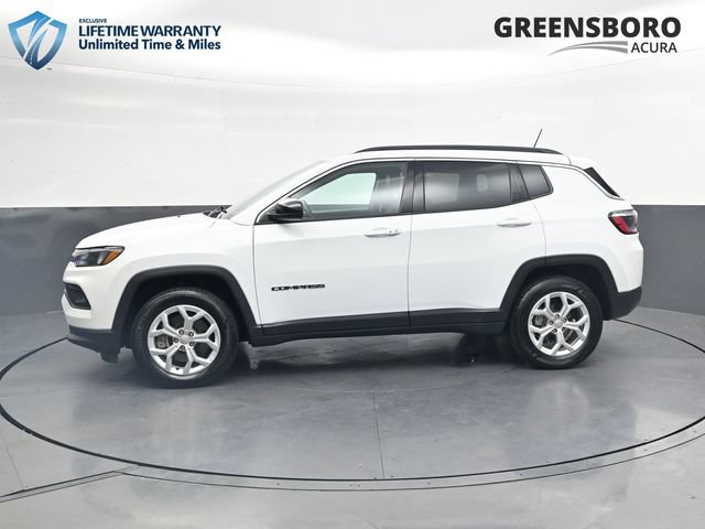 Used 2024 Jeep Compass Latitude AWD/4WD image 9