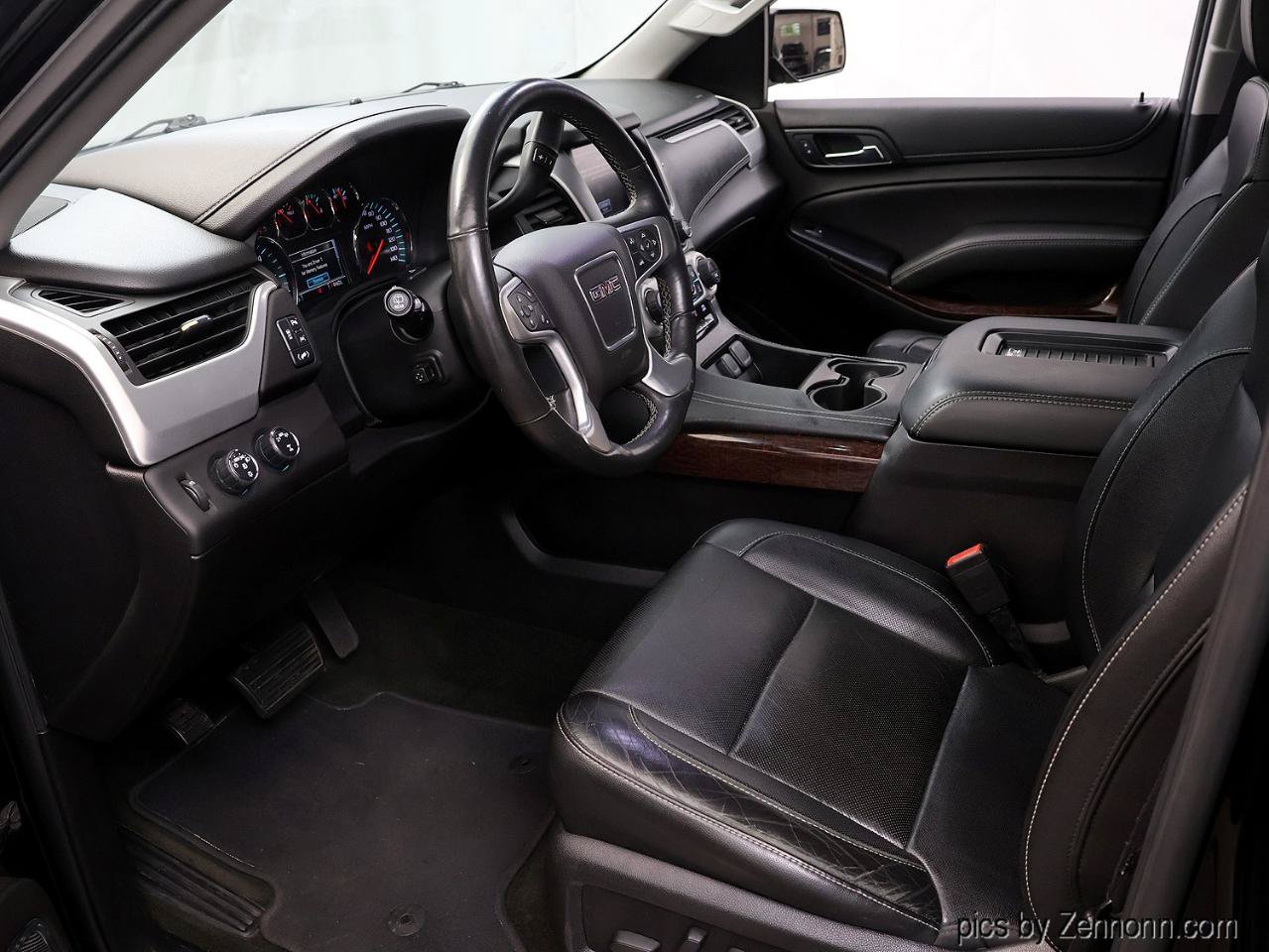 Used 2017 GMC Yukon SLT AWD/4WD image 11