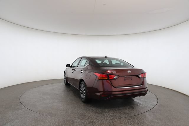 Used 2023 Nissan Altima 2.5 SV FWD image 13