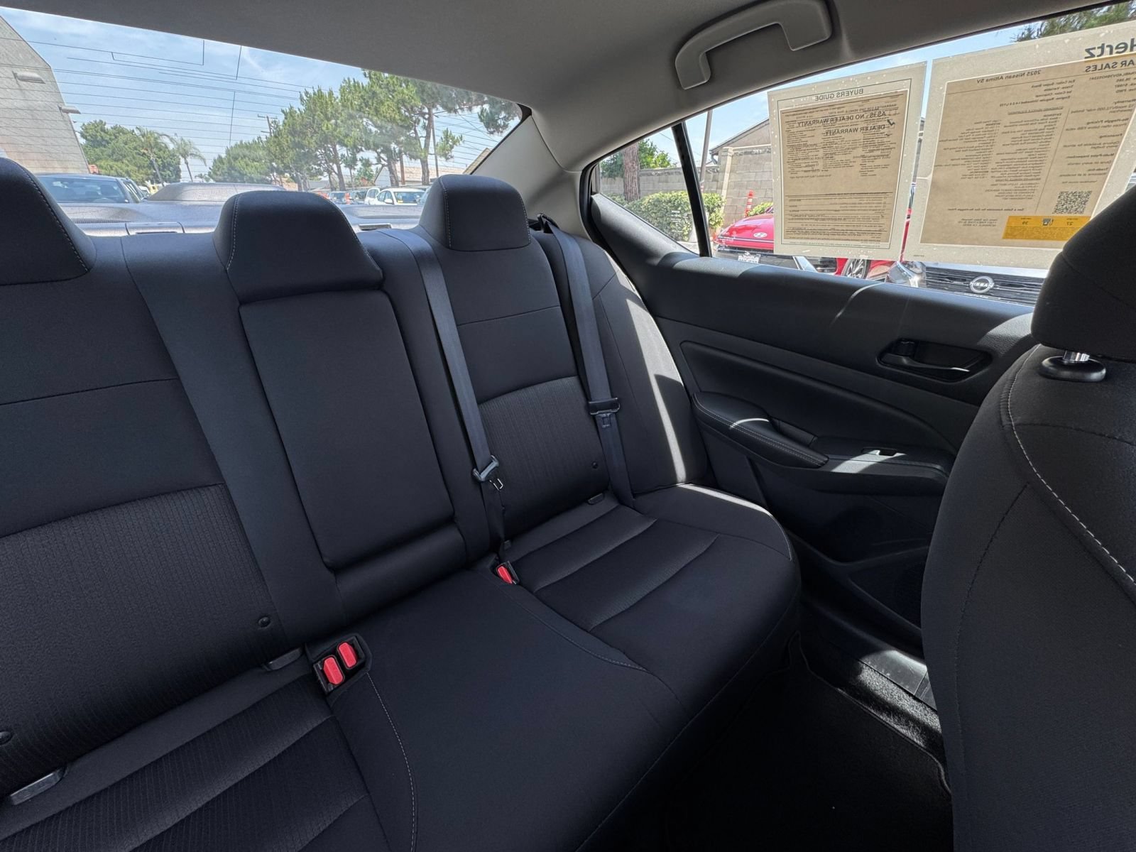 Used 2025 Nissan Altima 2.5 SV FWD image 37