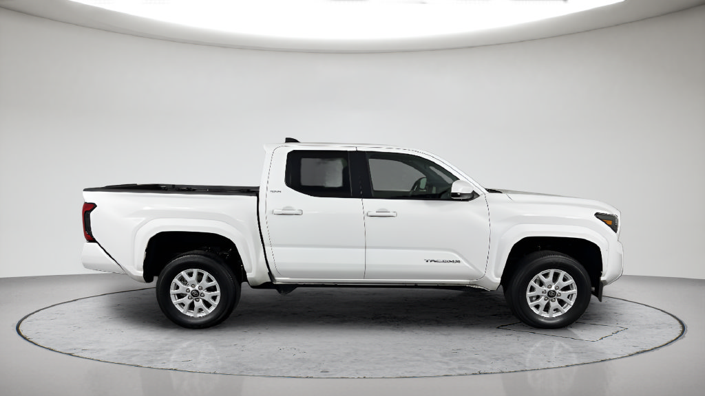 Used 2025 Toyota Tacoma SR5 w/ SR5 Upgrade Package AWD/4WD image 6