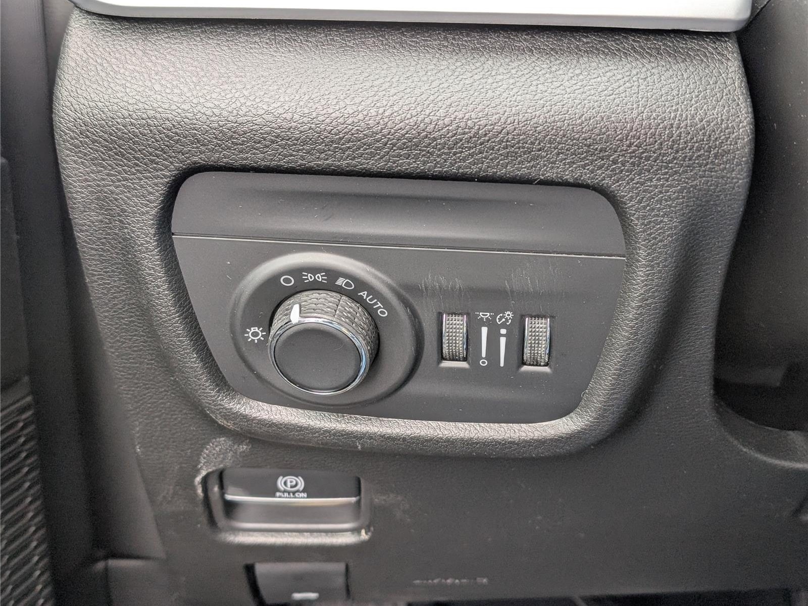 New 2026 Jeep Grand Cherokee Laredo AWD/4WD image 16