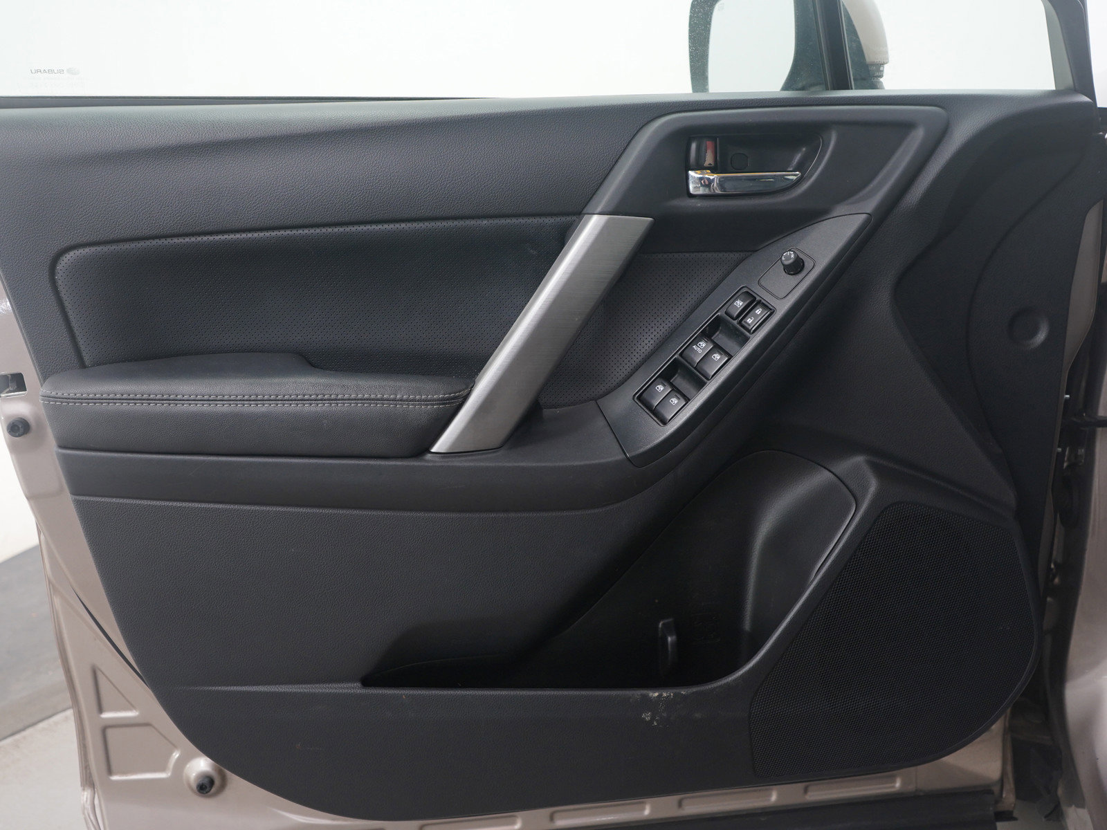 Used 2015 Subaru Forester 2.5i Limited image 21