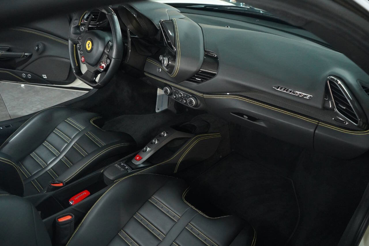 Used 2017 Ferrari 488 GTB image 87
