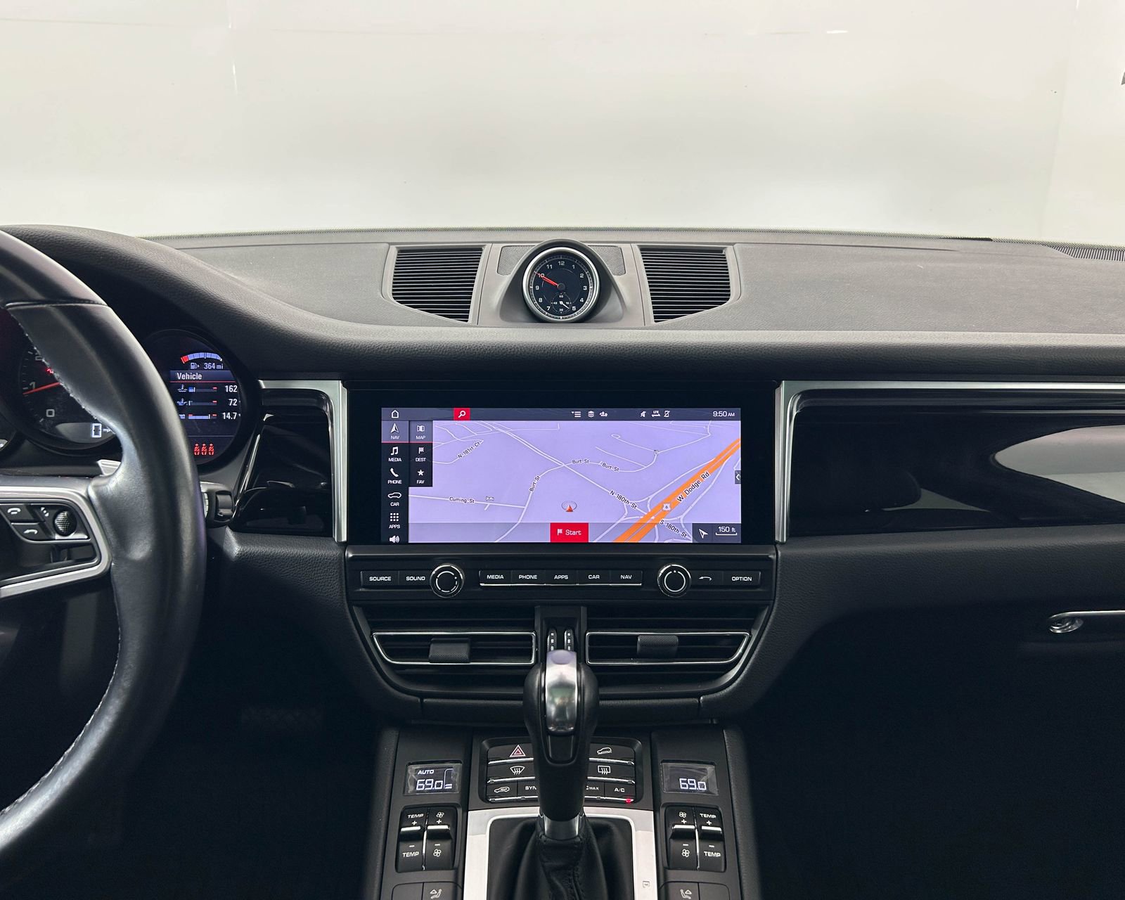 Used 2021 Porsche Macan AWD/4WD image 19
