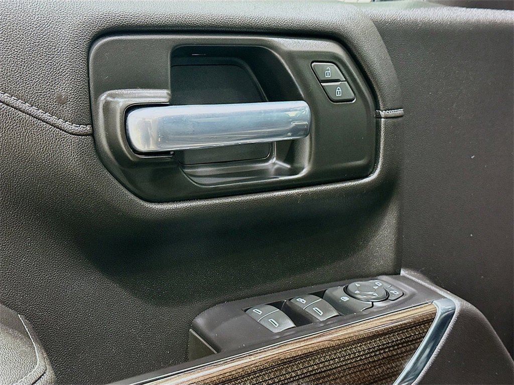 Used 2021 Chevrolet Silverado 1500 LT Trail Boss w/ Convenience Package II image 17