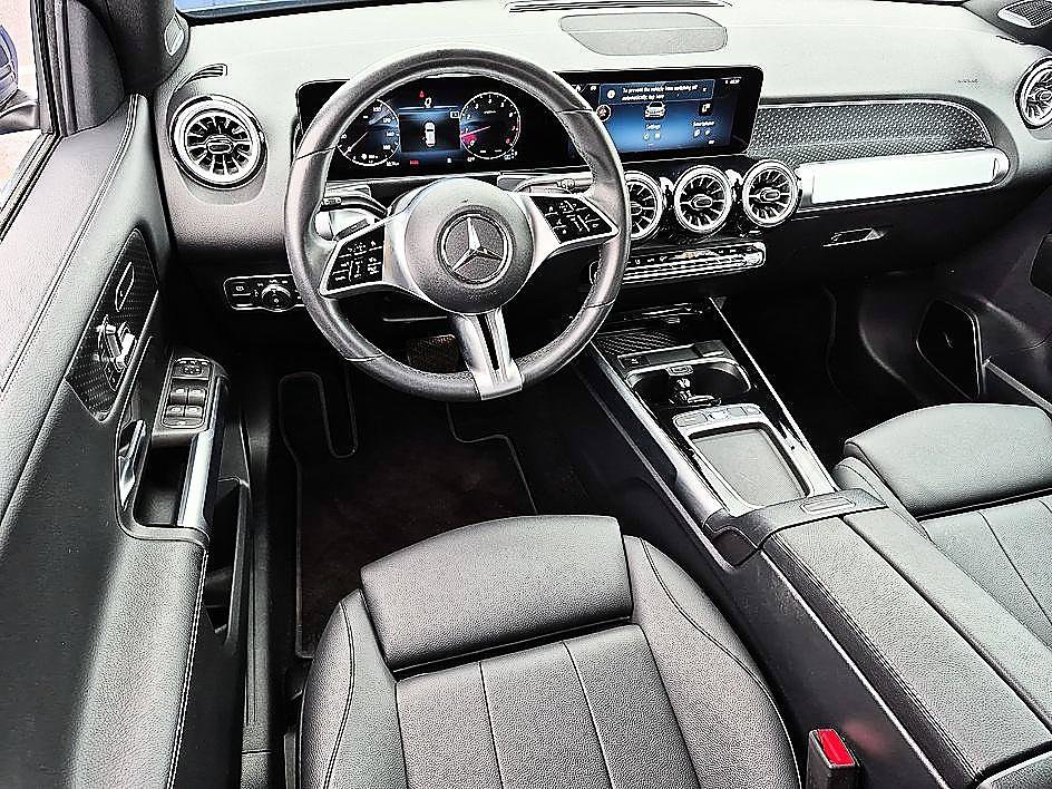 Used 2024 Mercedes-Benz GLB 250 4MATIC image 31