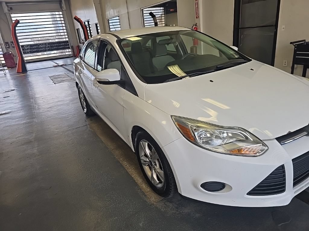 Used 2014 Ford Focus SE FWD image 1