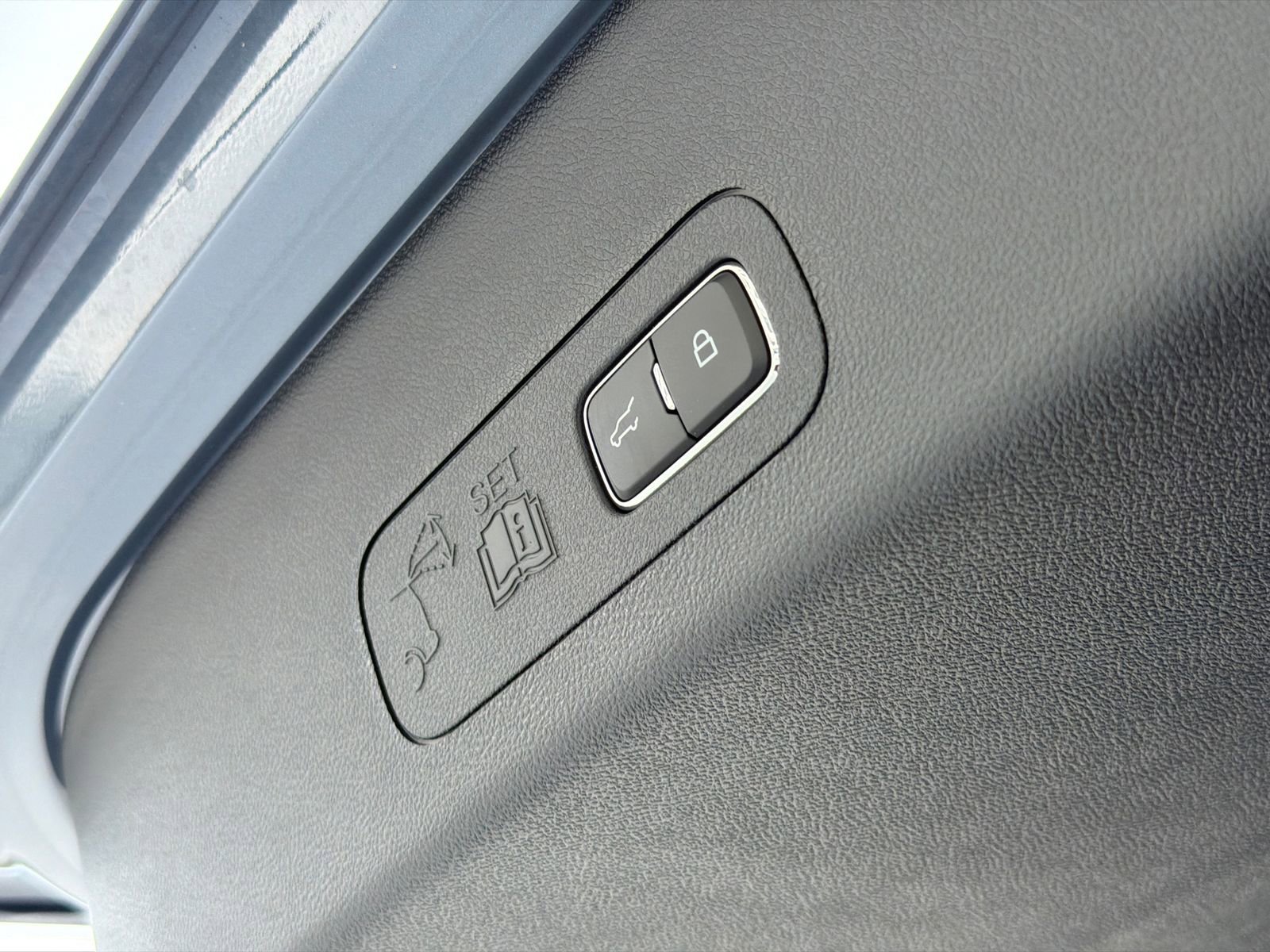 New 2026 Lincoln Aviator AWD image 9