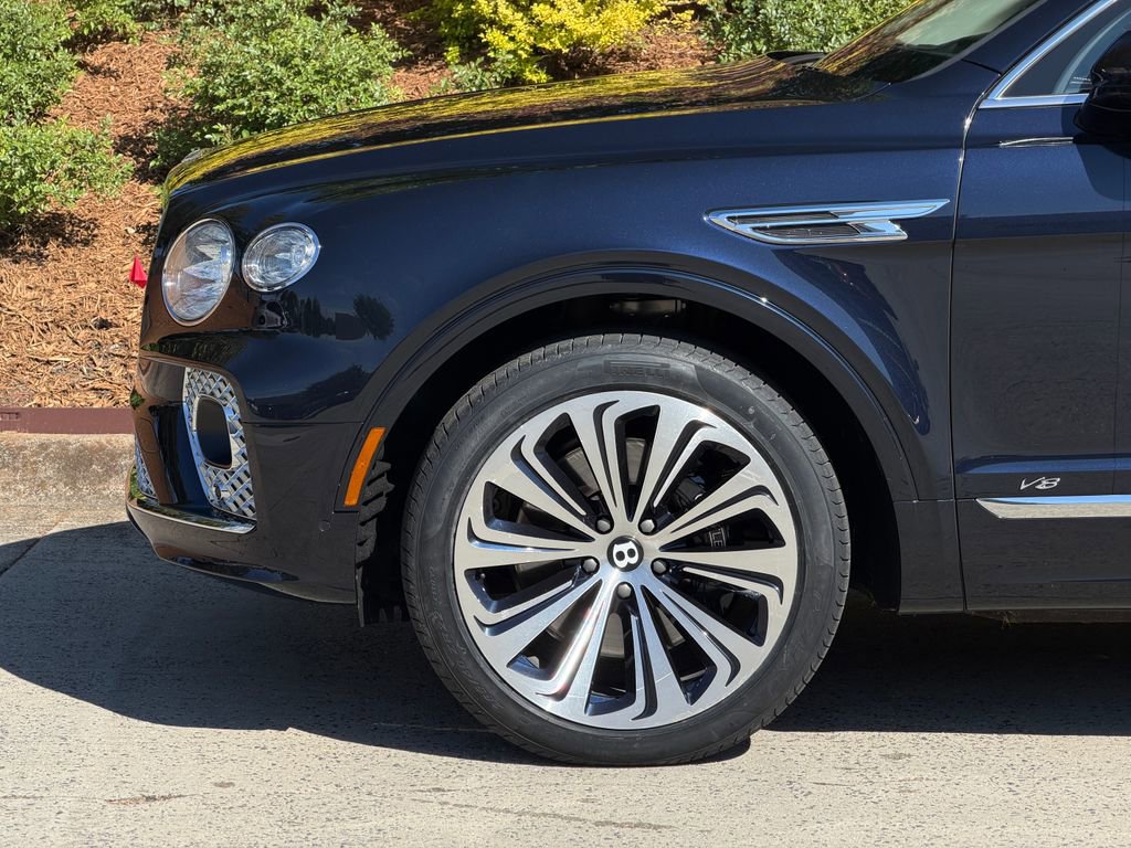 Certified 2021 Bentley Bentayga AWD/4WD image 13
