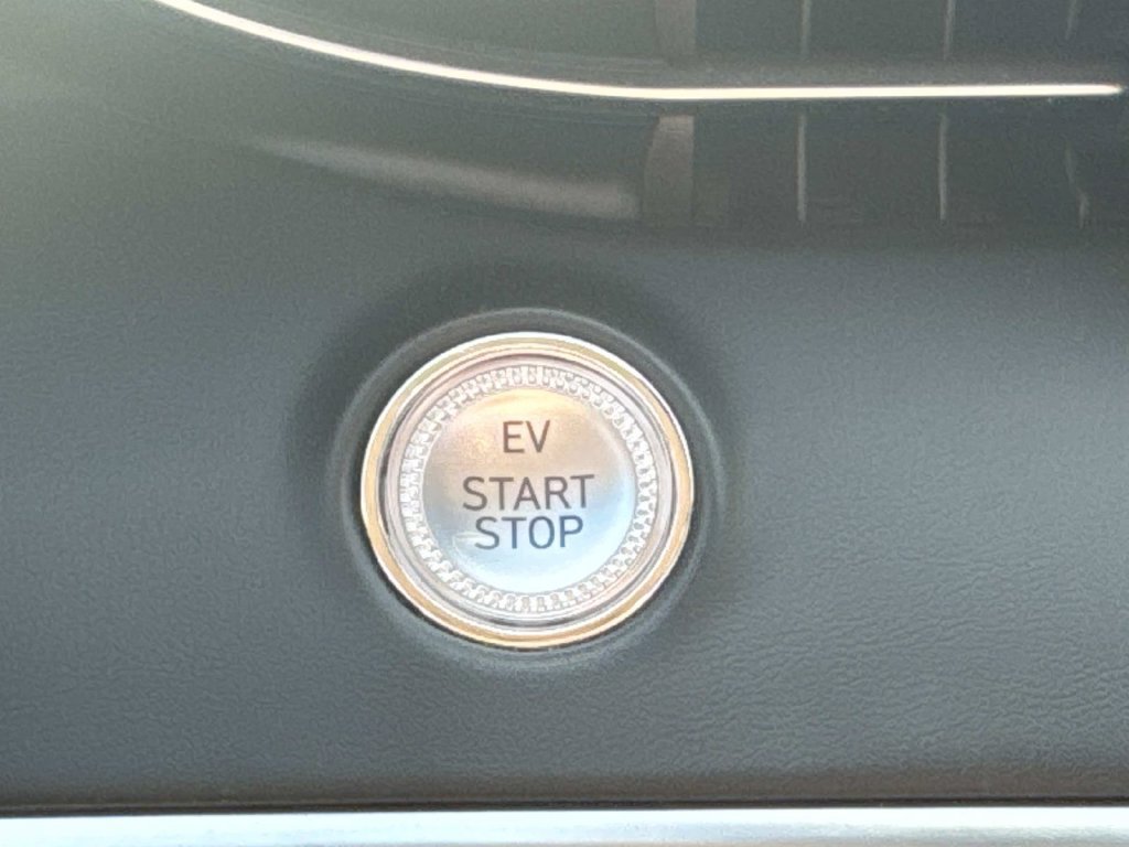 Used 2023 Genesis Electrified GV70 AWD/4WD image 24