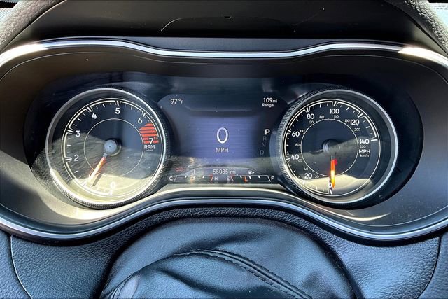 Used 2023 Jeep Cherokee Altitude Lux image 12