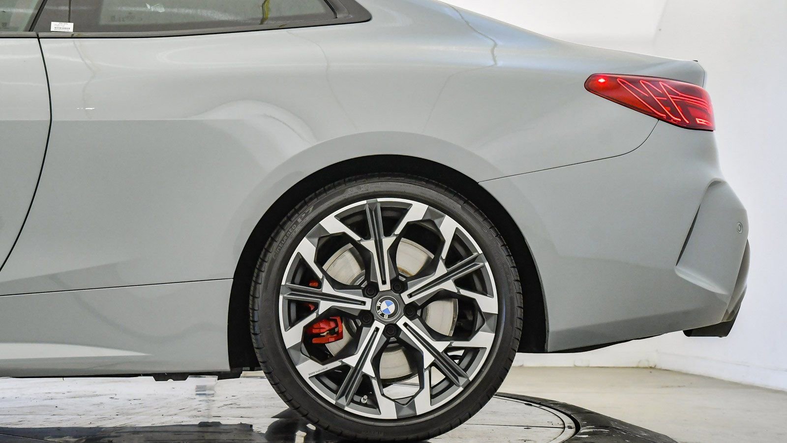 Used 2025 BMW 430i Coupe w/ M Sport Package image 11