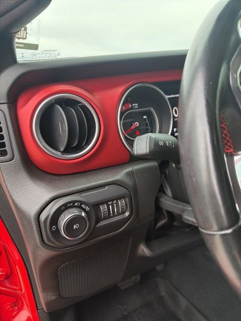 Used 2022 Jeep Wrangler Unlimited Rubicon w/ Cold Weather Group image 26