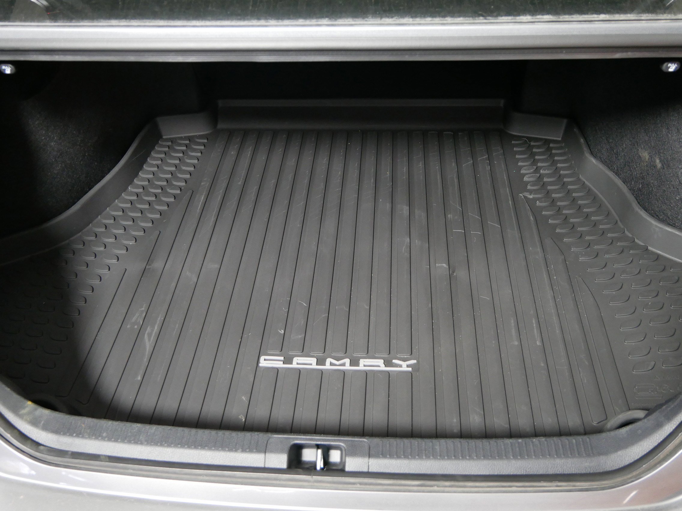 Used 2025 Toyota Camry SE FWD image 18