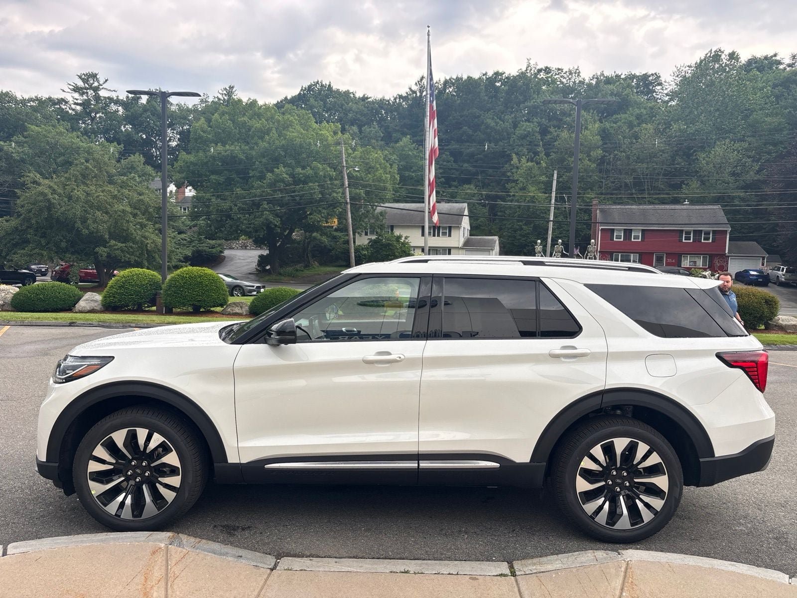 New 2026 Ford Explorer Platinum w/ LUX Leather Package AWD/4WD image 6