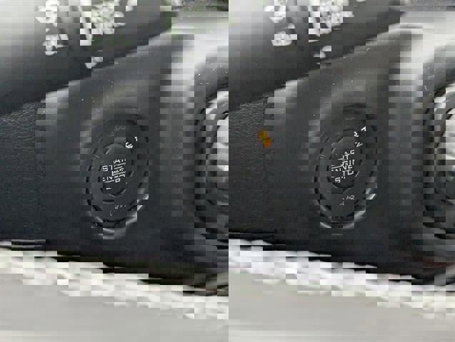 Used 2022 Jeep Gladiator Overland w/ Cold Weather Group image 28