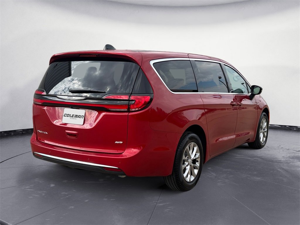 New 2026 Chrysler Pacifica Select image 5