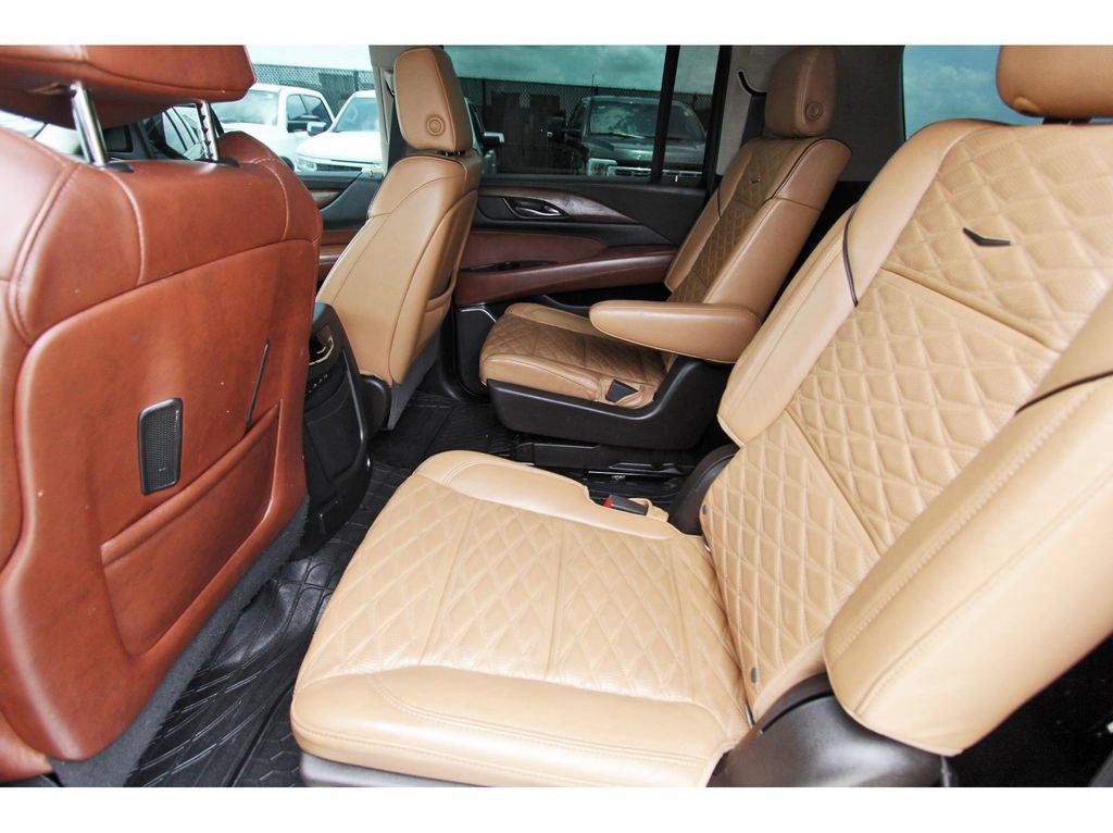Used 2020 Cadillac Escalade ESV Luxury AWD/4WD image 7