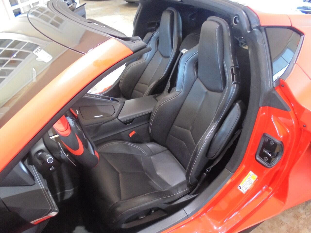 Used 2021 Chevrolet Corvette Stingray Coupe w/ 1LT image 8