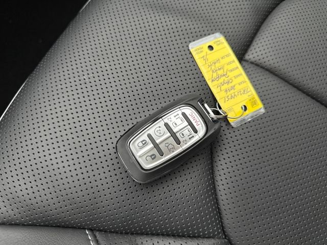 New 2026 Chrysler Pacifica Limited w/ S Appearance Package image 31