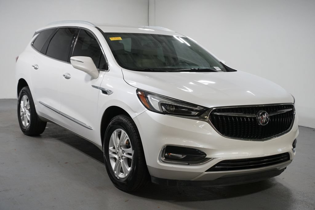 Used 2020 Buick Enclave Essence FWD image 3