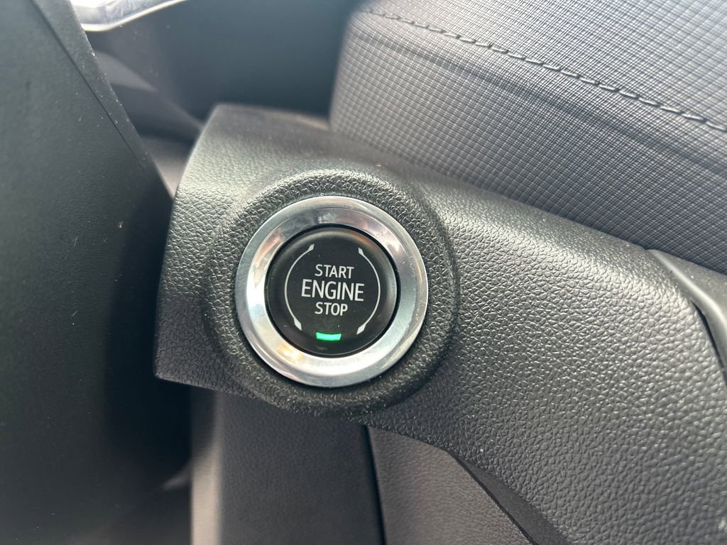 Used 2022 Chevrolet TrailBlazer LT AWD/4WD image 39