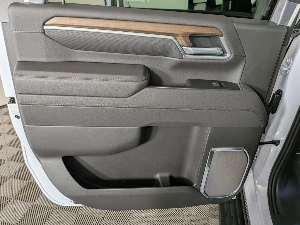 New 2026 Chevrolet Silverado 3500 High Country w/ High Country Premium Package AWD/4WD image 29
