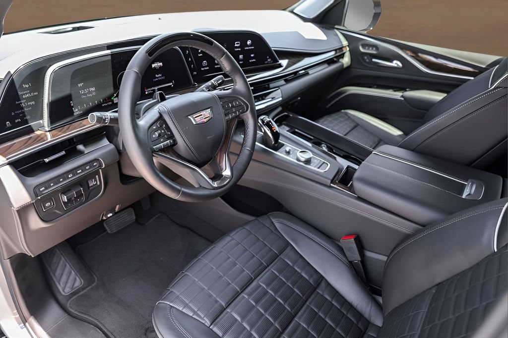 Used 2023 Cadillac Escalade Premium Luxury Platinum AWD/4WD image 10