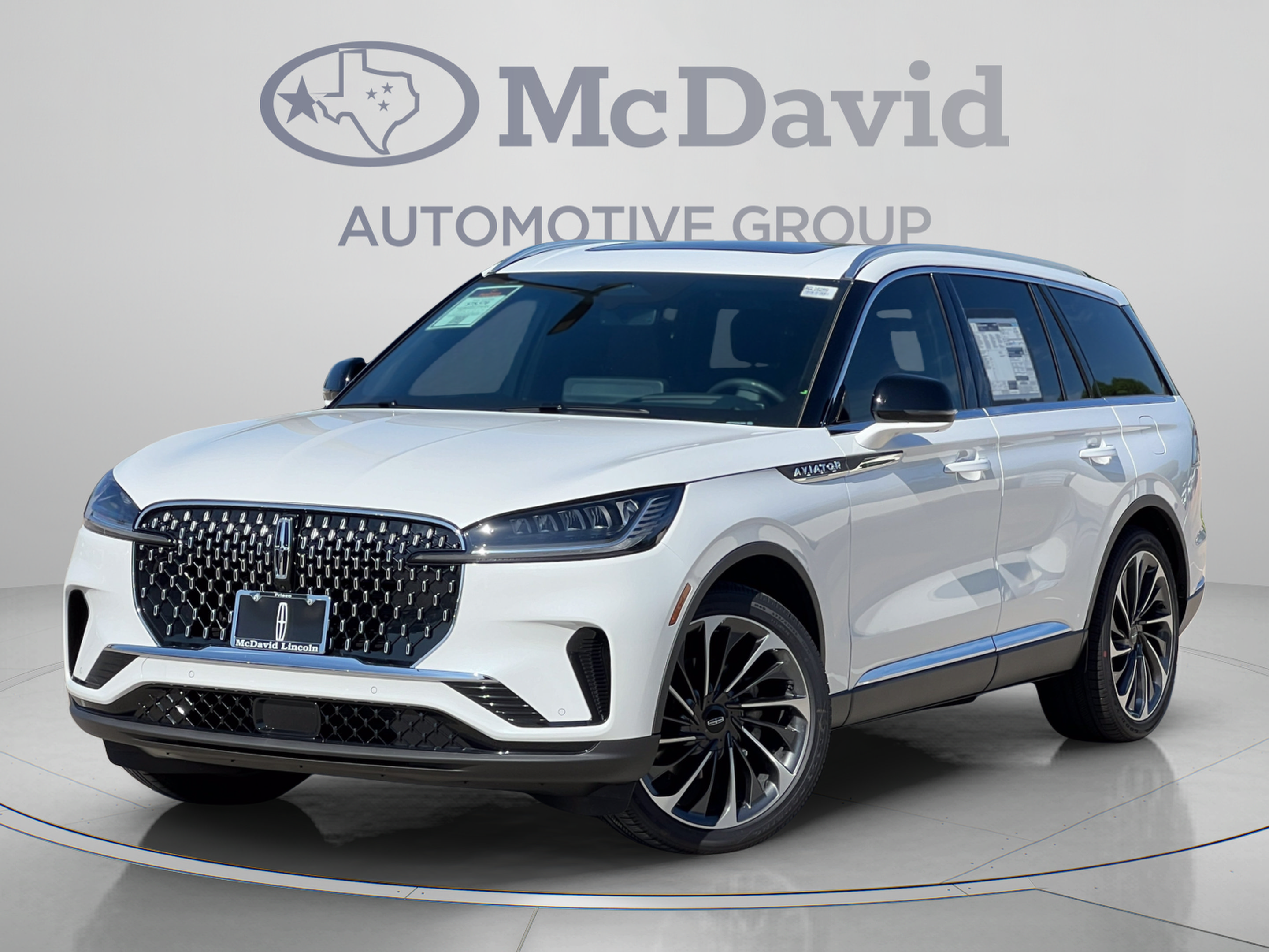New 2026 Lincoln Aviator Reserve w/ Luxury Package RWD image 2